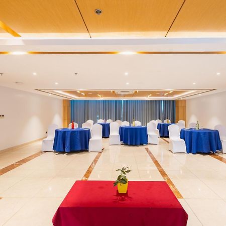 Hotel Siraichuli Читван Экстерьер фото