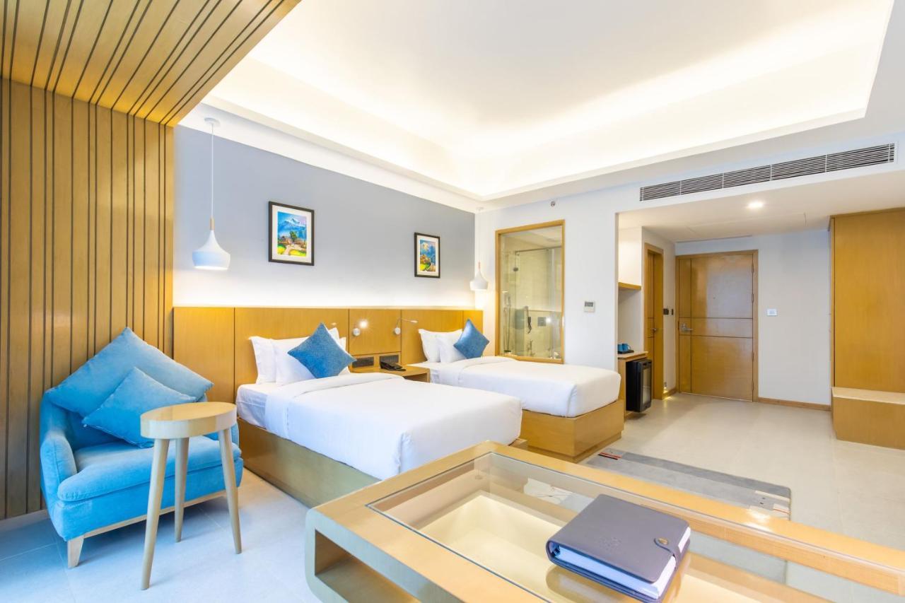 Hotel Siraichuli Читван Экстерьер фото