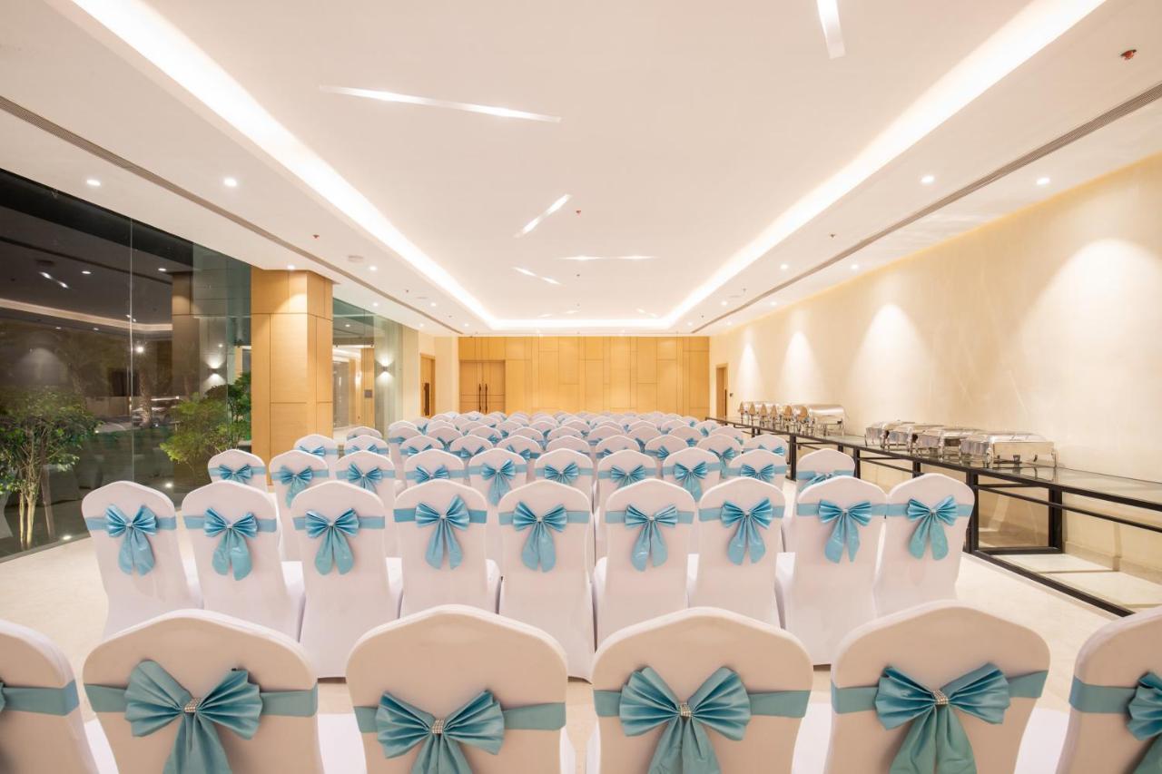 Hotel Siraichuli Читван Экстерьер фото