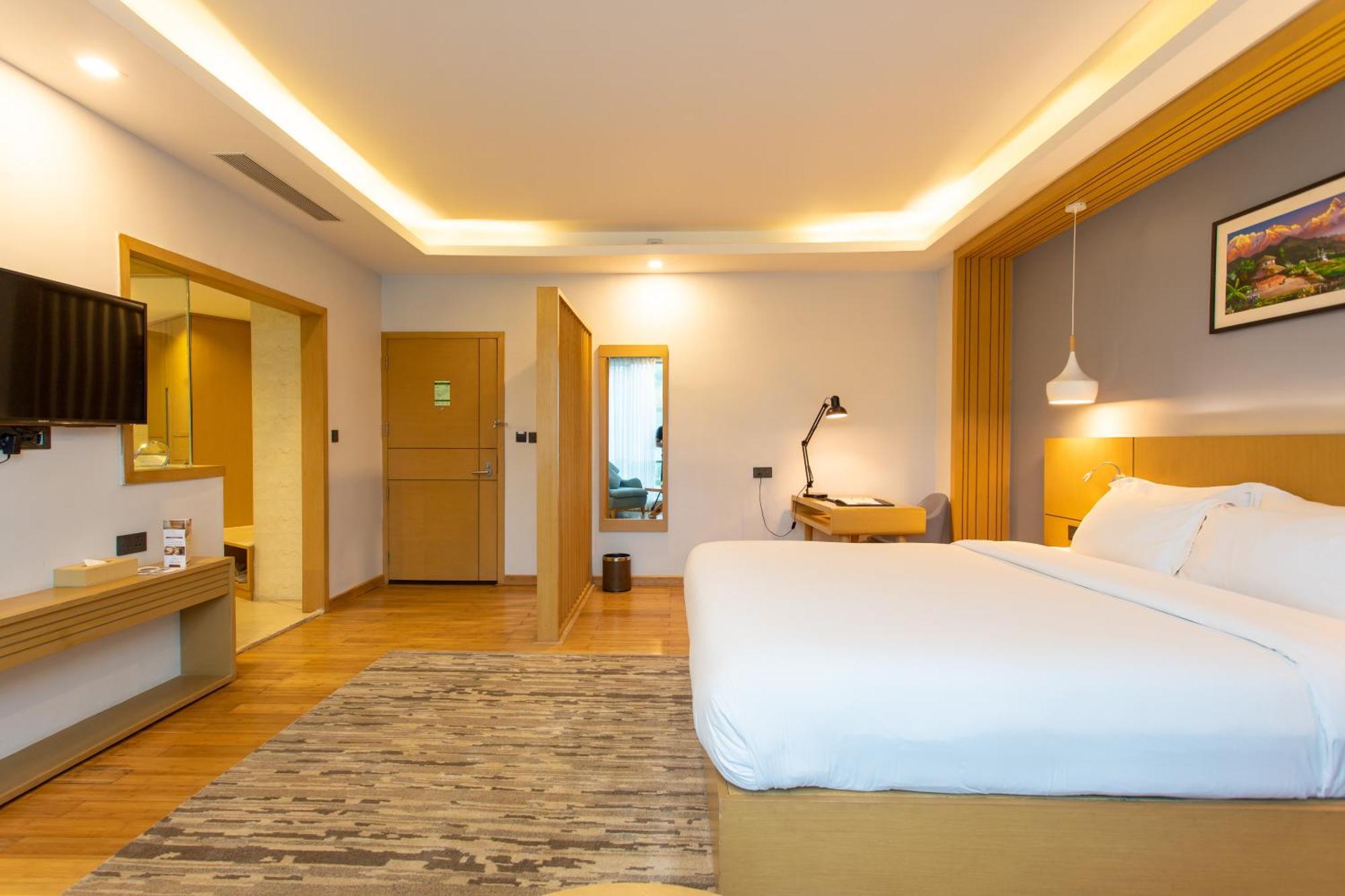 Hotel Siraichuli Читван Экстерьер фото